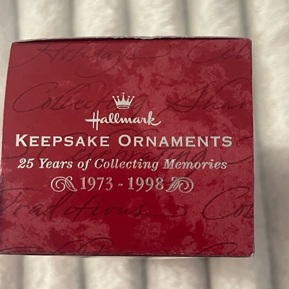 Hallmark keepsake Silken Flame ornament - Picture 3 of 7